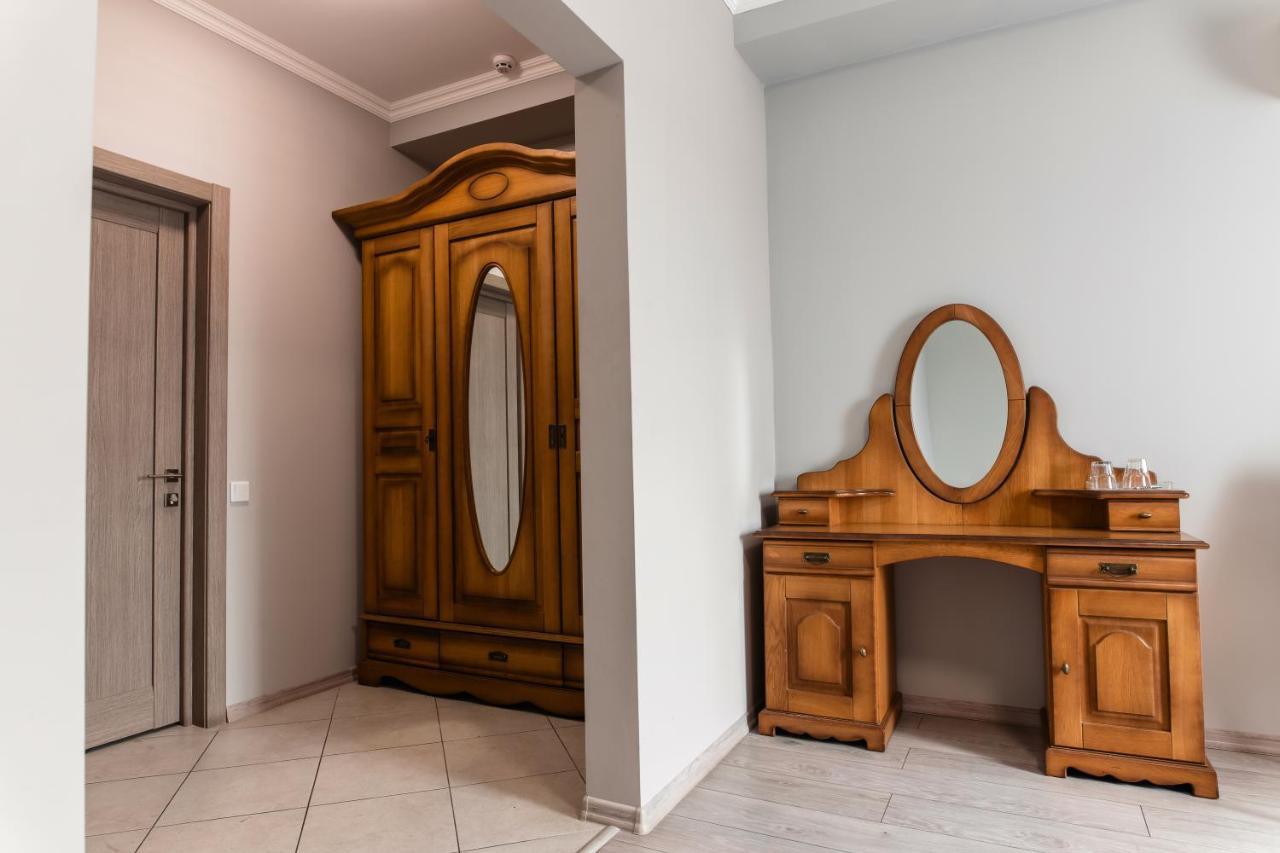Af Trans Hotel Marshyntsi Bagian luar foto